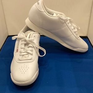 Reebok women’s 9.5 New